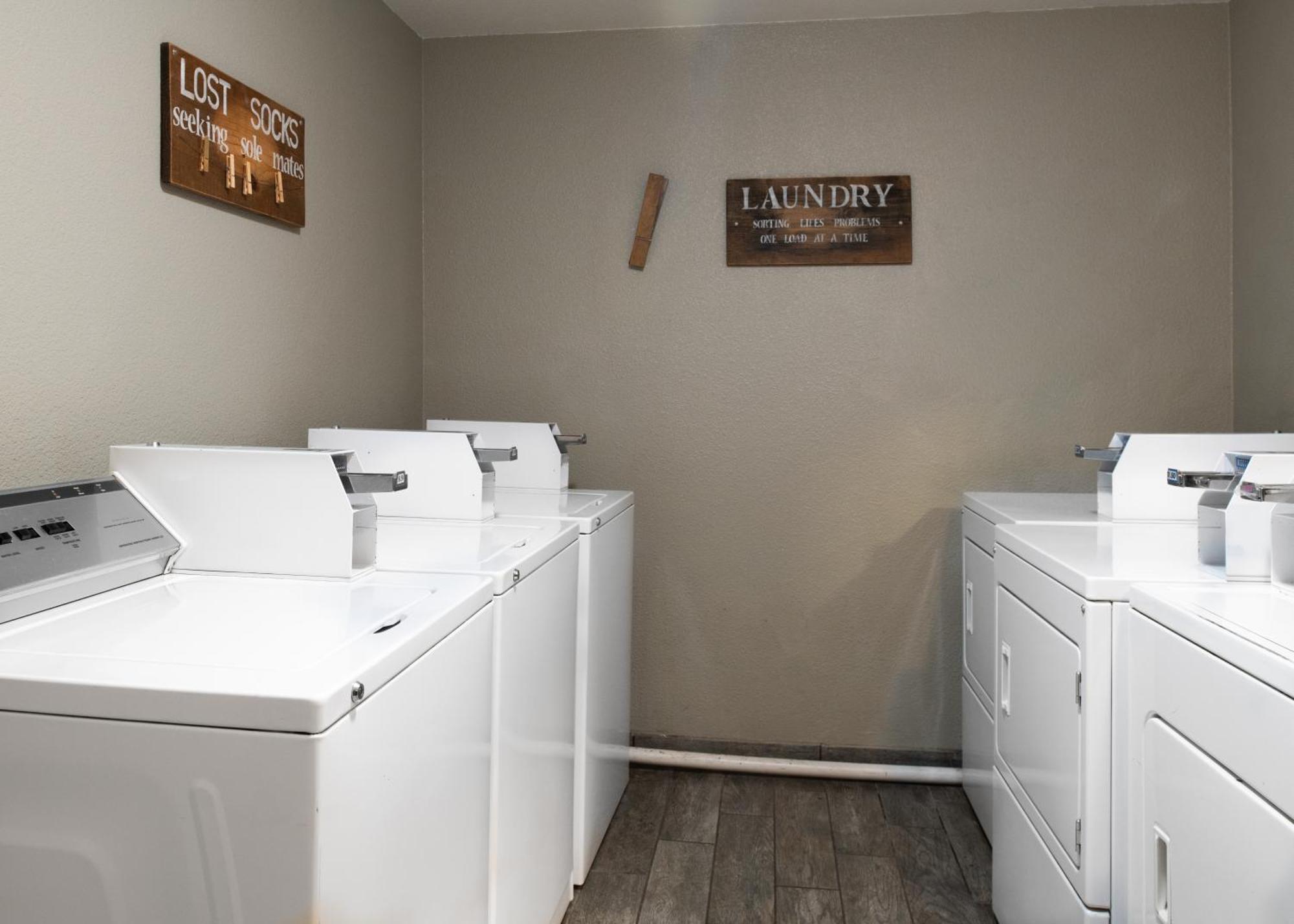 Buck Meadows Lodge グローヴランド エクステリア 写真