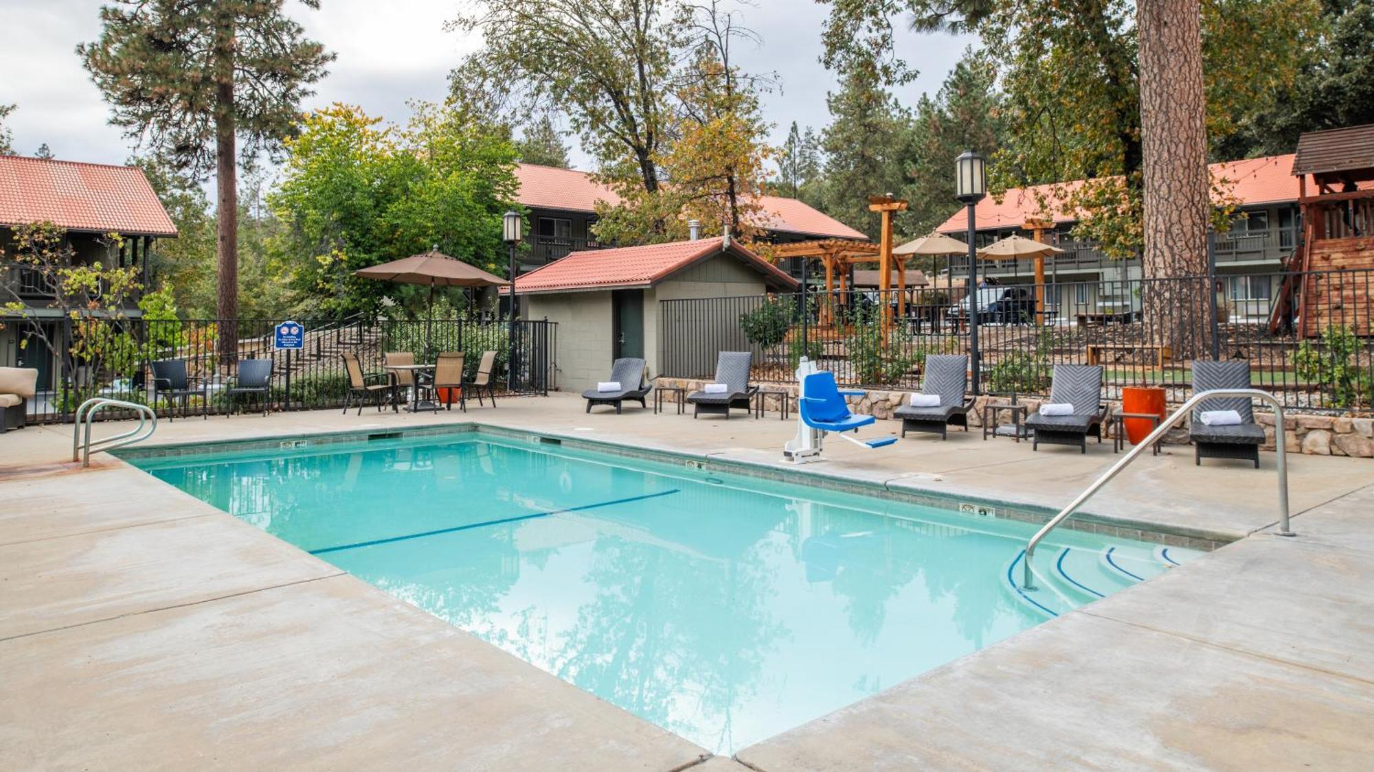 Buck Meadows Lodge グローヴランド エクステリア 写真