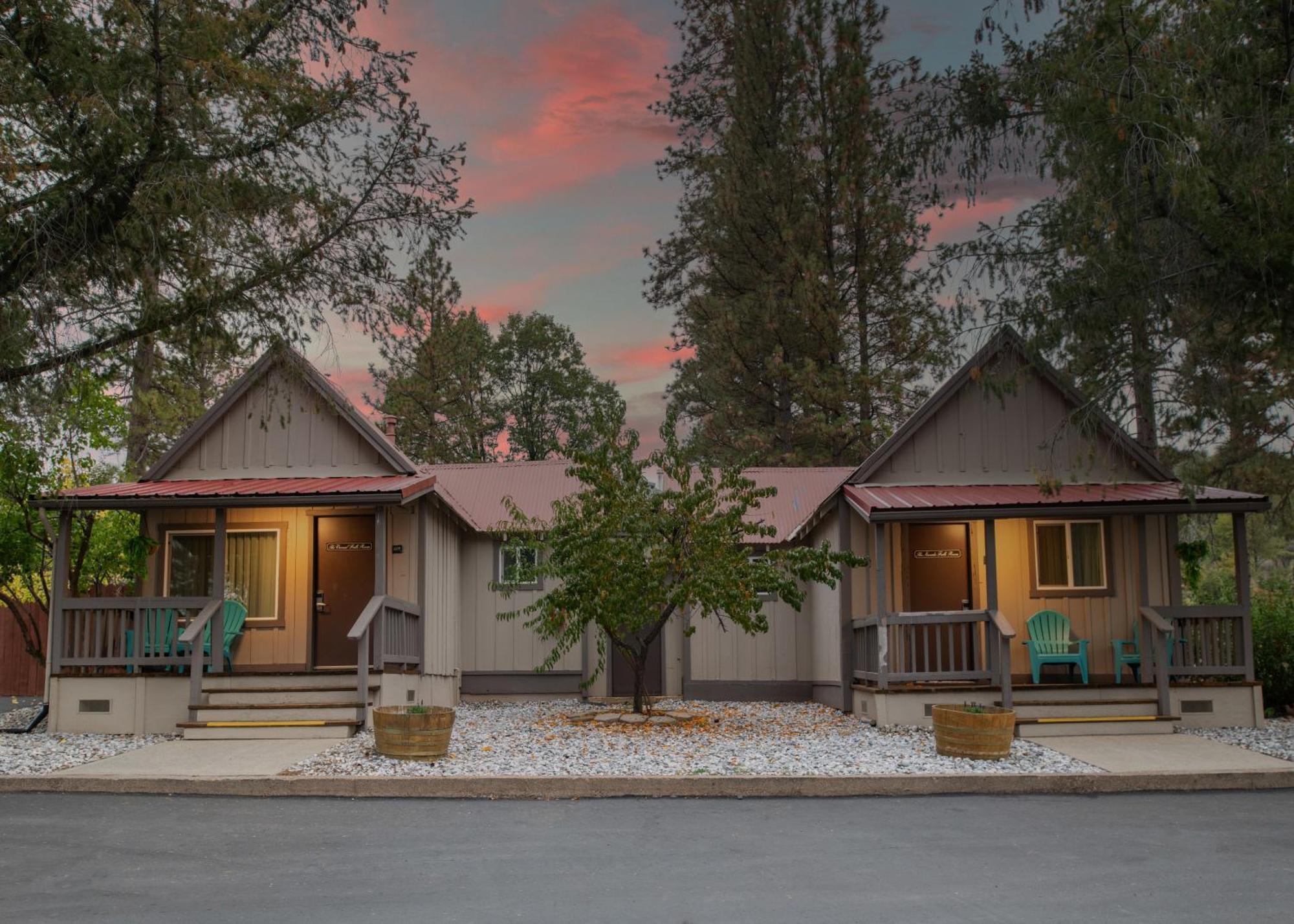 Buck Meadows Lodge グローヴランド エクステリア 写真